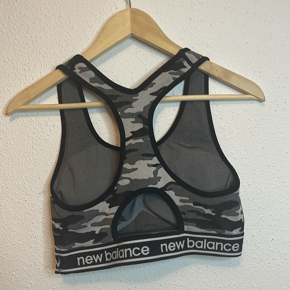 New Balance Camo Sports Bra Size XL with Removable Pads - Picture 4 of 4